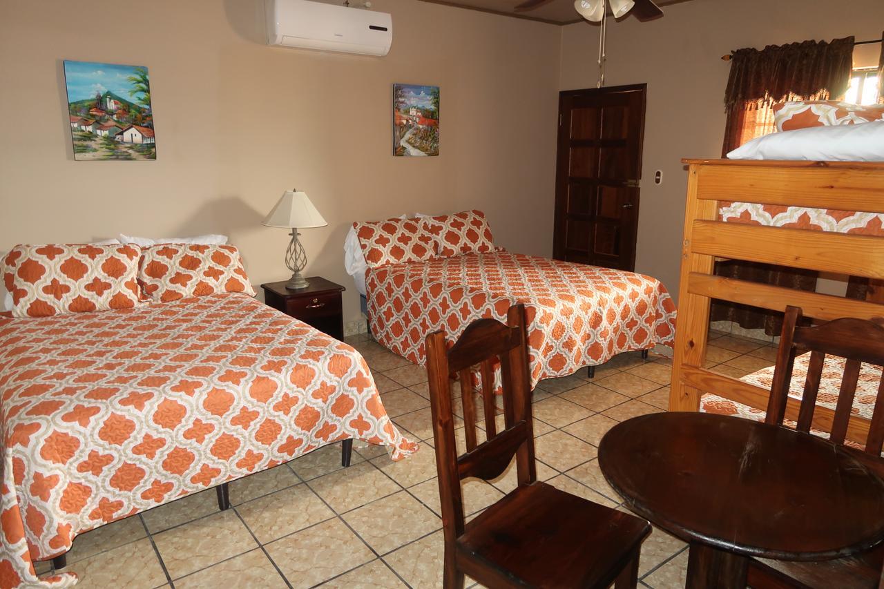 Hotel La Escalinata Copán Esterno foto